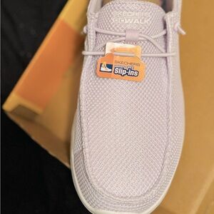 Women’s Sketcher’s Lavender Slip On Casual, Sneaker Like Shoewear